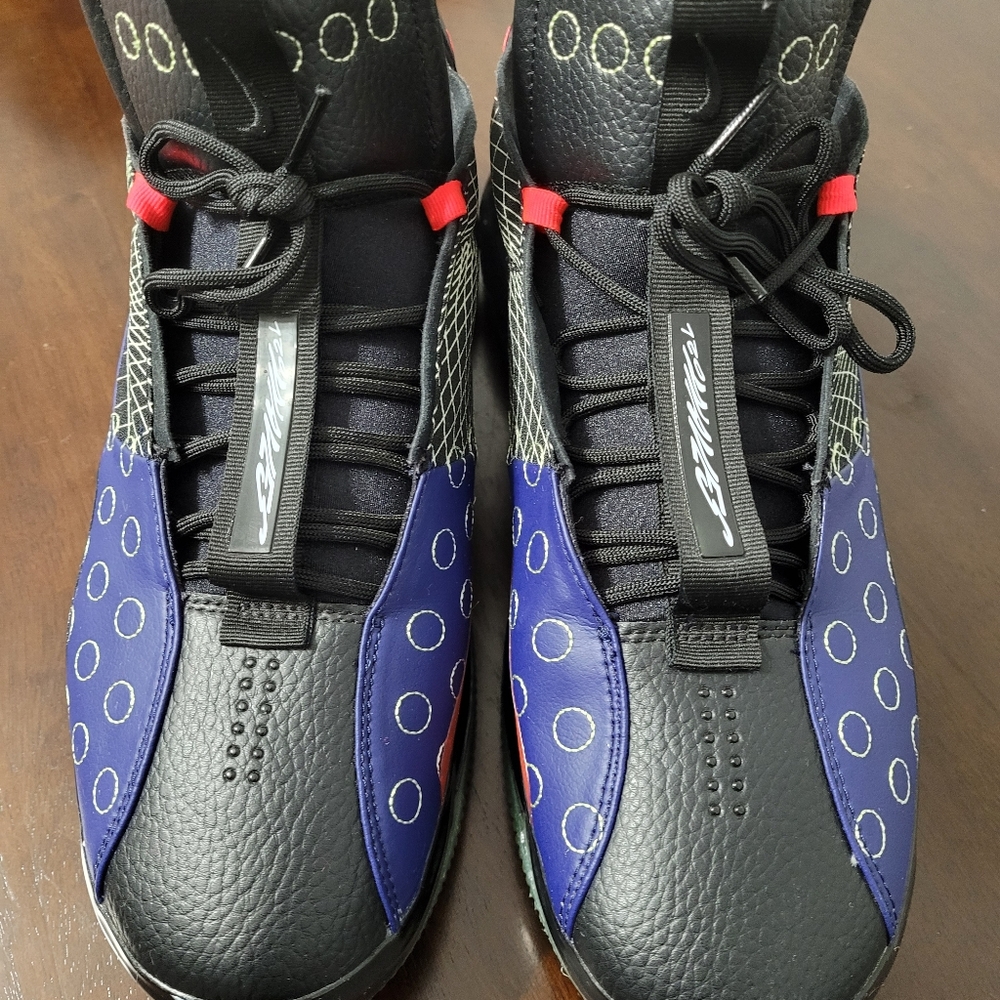 Nike Air Max 720 Waves Men's Size 11